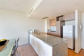 Wyndel Apartments - Harbour Watch - Holiday Cairns 15