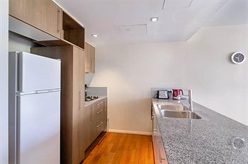 Wyndel Apartments - Harbour Watch - Holiday Cairns 3