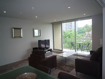 Wyndel Apartments - Harbour Watch - Holiday Cairns 9