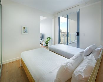 Zara Tower - Luxury Suites And Apartments - Holiday Cairns 10