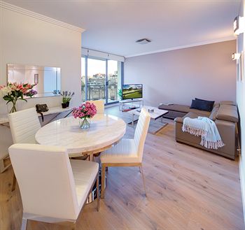 Zara Tower - Luxury Suites And Apartments - Holiday Cairns 21