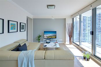 Zara Tower - Luxury Suites And Apartments - Holiday Cairns 23