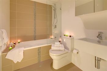 Zara Tower - Luxury Suites And Apartments - Holiday Cairns 29