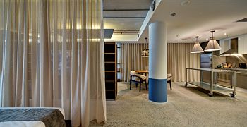 Zara Tower - Luxury Suites And Apartments - Holiday Cairns 36