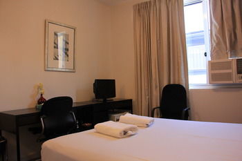 Greenwich Inn Sydney Hotel - Holiday Cairns 1