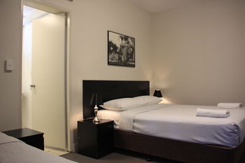 Greenwich Inn Sydney Hotel - Holiday Cairns 4