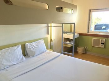Ibis Budget Campbelltown - Holiday Cairns 4