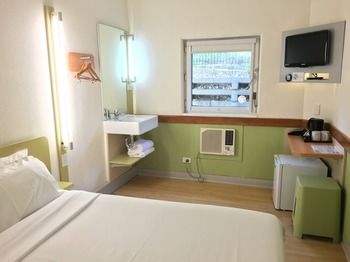 Ibis Budget Campbelltown - Holiday Cairns 9