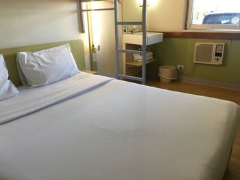 Ibis Budget Campbelltown - Holiday Cairns 12