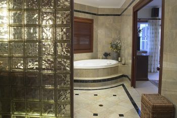 Kingfishers Manor @ Noosa - Holiday Cairns 7