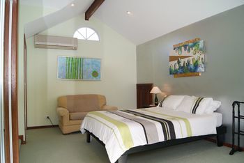 Kingfishers Manor @ Noosa - Holiday Cairns 15