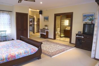 Kingfishers Manor @ Noosa - Holiday Cairns 45