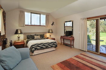 Langbrook Estate Cottages - Holiday Cairns 6