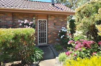 Langbrook Estate Cottages - Holiday Cairns 8