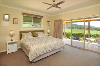 Langbrook Estate Cottages - Holiday Cairns 11