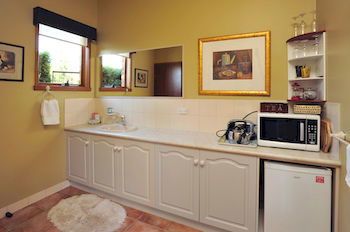 Langbrook Estate Cottages - Holiday Cairns 22