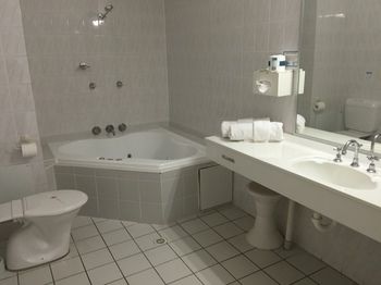 Ulladulla Harbour Motel - Holiday Cairns 43