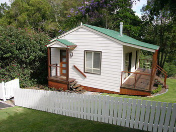 Apple Tree Cottage & Studio - Holiday Cairns 7