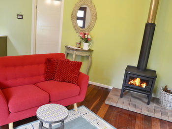 Apple Tree Cottage & Studio - Holiday Cairns 14