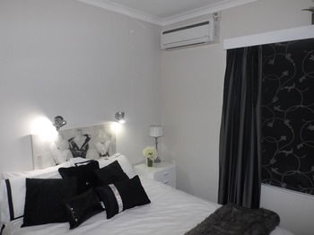 Airport Hotel Sydney - Holiday Cairns 4