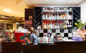 Airport Hotel Sydney - Holiday Cairns 23