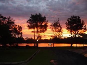 Edgewater Motel Ulladulla - Holiday Cairns 1