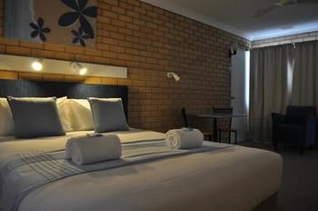 Edgewater Motel Ulladulla - Holiday Cairns 2