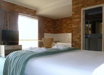 Mollymook Surfbeach Motel And Apartments - Holiday Cairns 8