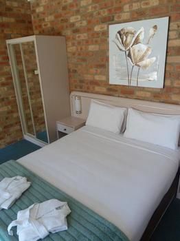 Mollymook Surfbeach Motel And Apartments - Holiday Cairns 10