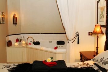 Merrow Cottages - Holiday Cairns 1