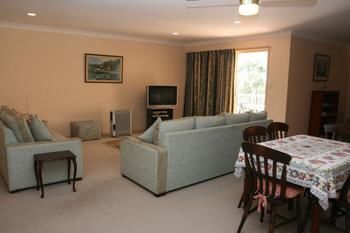 Birchgrove Apartments - Holiday Cairns 0