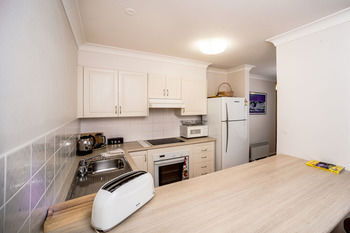 Birchgrove Apartments - Holiday Cairns 27