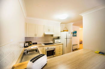 Birchgrove Apartments - Holiday Cairns 29