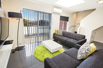 Astina Serviced Apartments - Parkside - Holiday Cairns 9