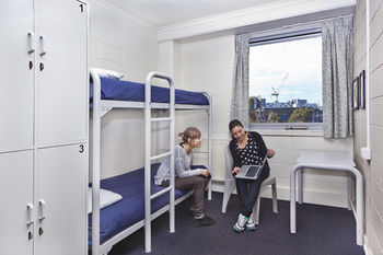 Melbourne Metro YHA - Hostel - Holiday Cairns 5