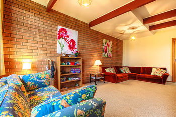 Mollymook Beach Units - Holiday Cairns 14