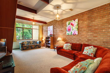 Mollymook Beach Units - Holiday Cairns 17