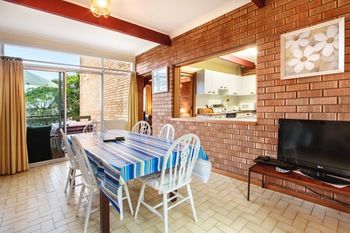 Mollymook Beach Units - Holiday Cairns 22