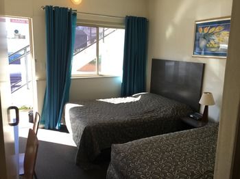 Westside Motor Inn - Holiday Cairns 4