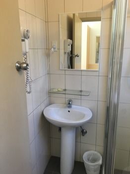 Westside Motor Inn - Holiday Cairns 6