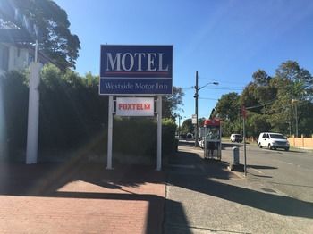 Westside Motor Inn - Holiday Cairns 10