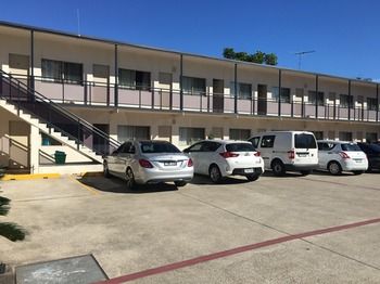 Westside Motor Inn - Holiday Cairns 13