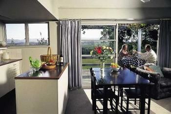 Vineyard Hill - Holiday Cairns 2