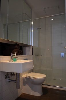 Amazing Accommodations South Yarra - Holiday Cairns 24