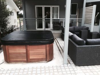 Huskisson Beach Bed And Breakfast - Holiday Cairns 9