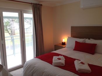 Huskisson Beach Bed And Breakfast - Holiday Cairns 12