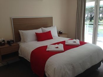 Huskisson Beach Bed And Breakfast - Holiday Cairns 14