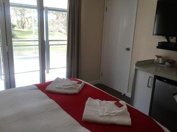 Huskisson Beach Bed And Breakfast - Holiday Cairns 37
