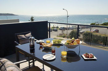 Mollymook Beachfront Executive Apartment - Holiday Cairns 0
