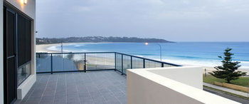 Mollymook Beachfront Executive Apartment - Holiday Cairns 2